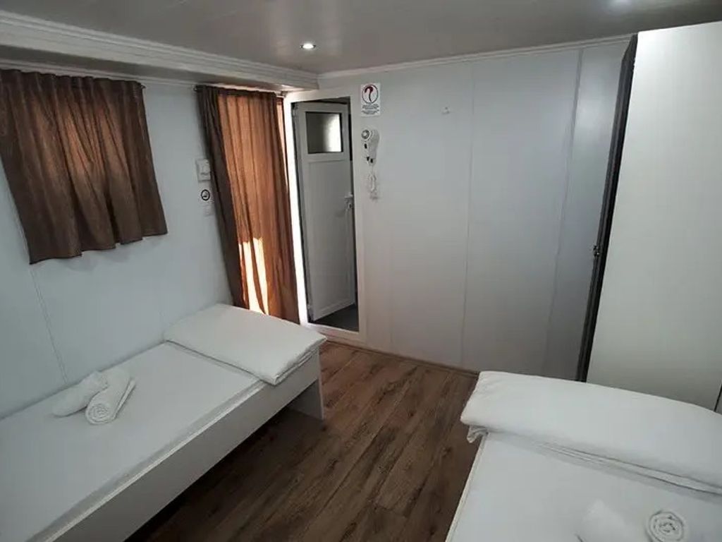 Boat picture 3