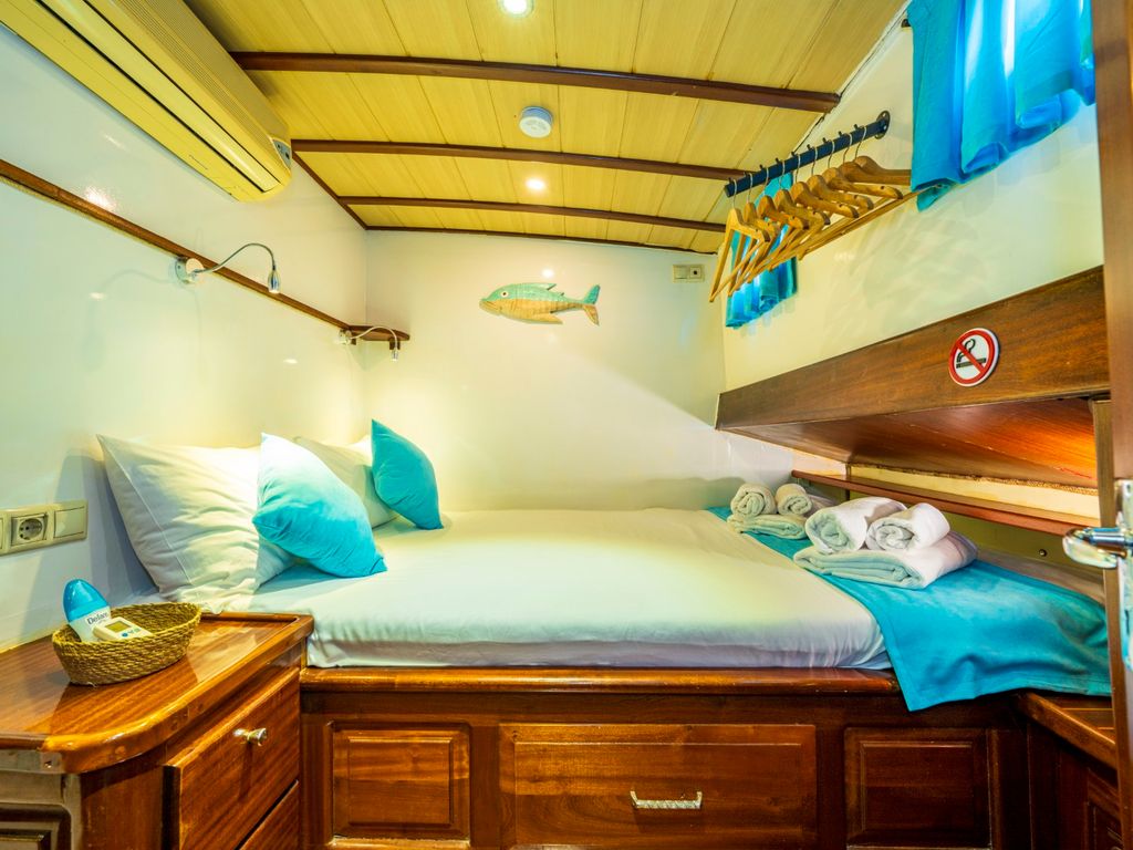 Boat picture 17