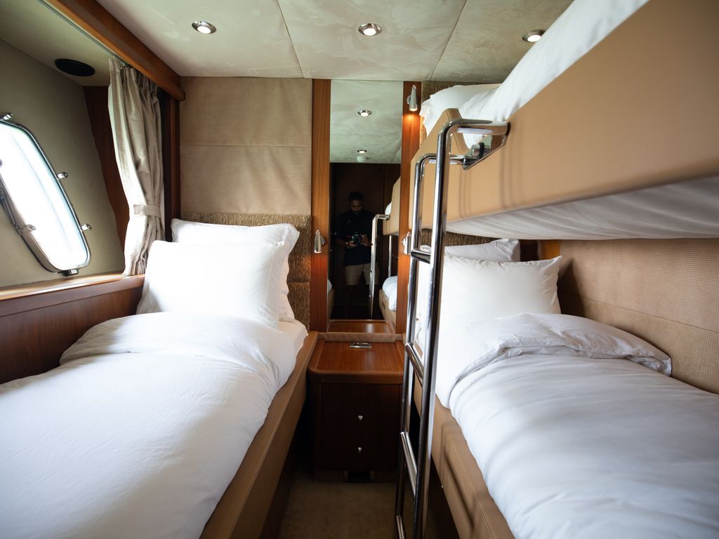 Boat picture 16