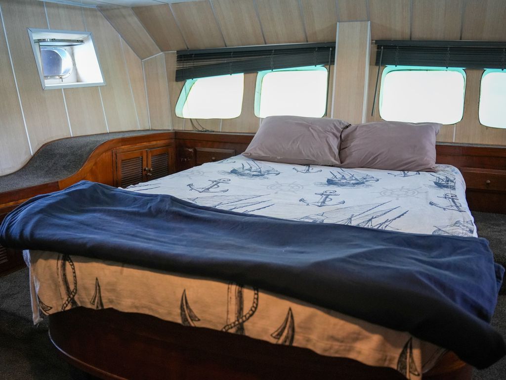 Boat picture 4